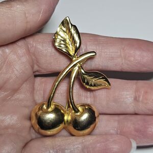 **Last Chance!! Final Sale** Vintage Gold Tone Cherry Bunch Cherries Brooch